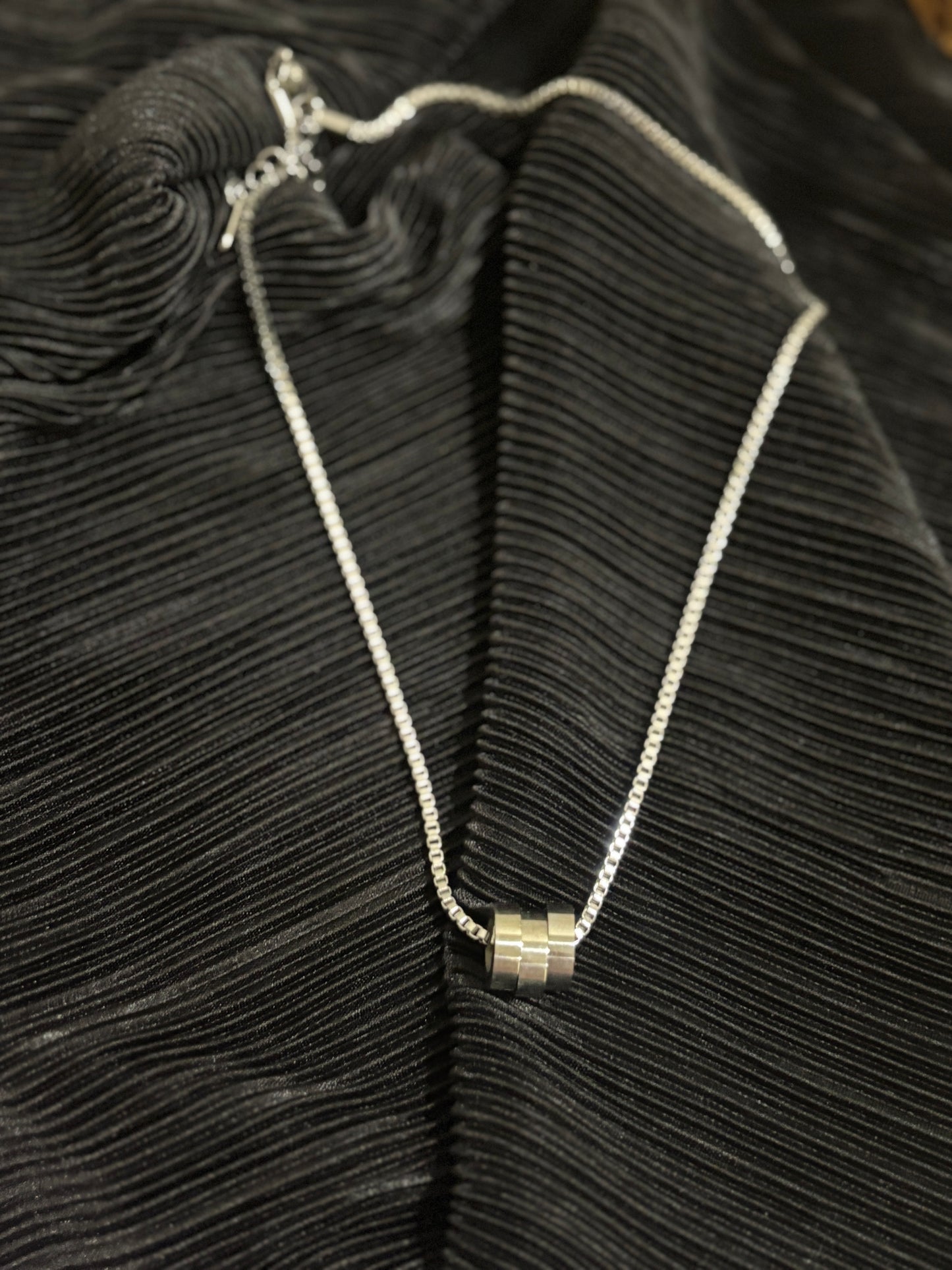 Double Layered Pendant Chain