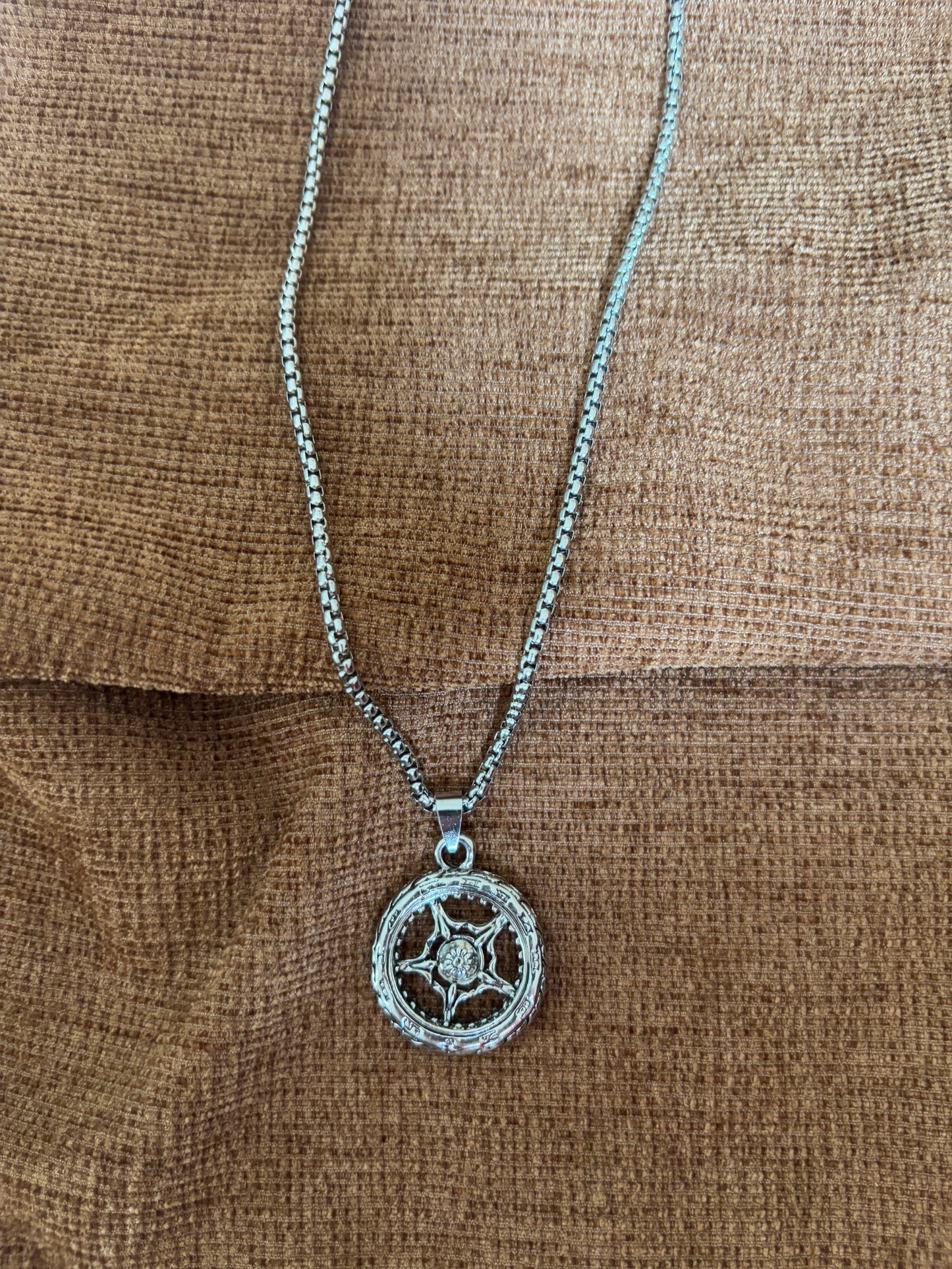 Round Anchor Pendant