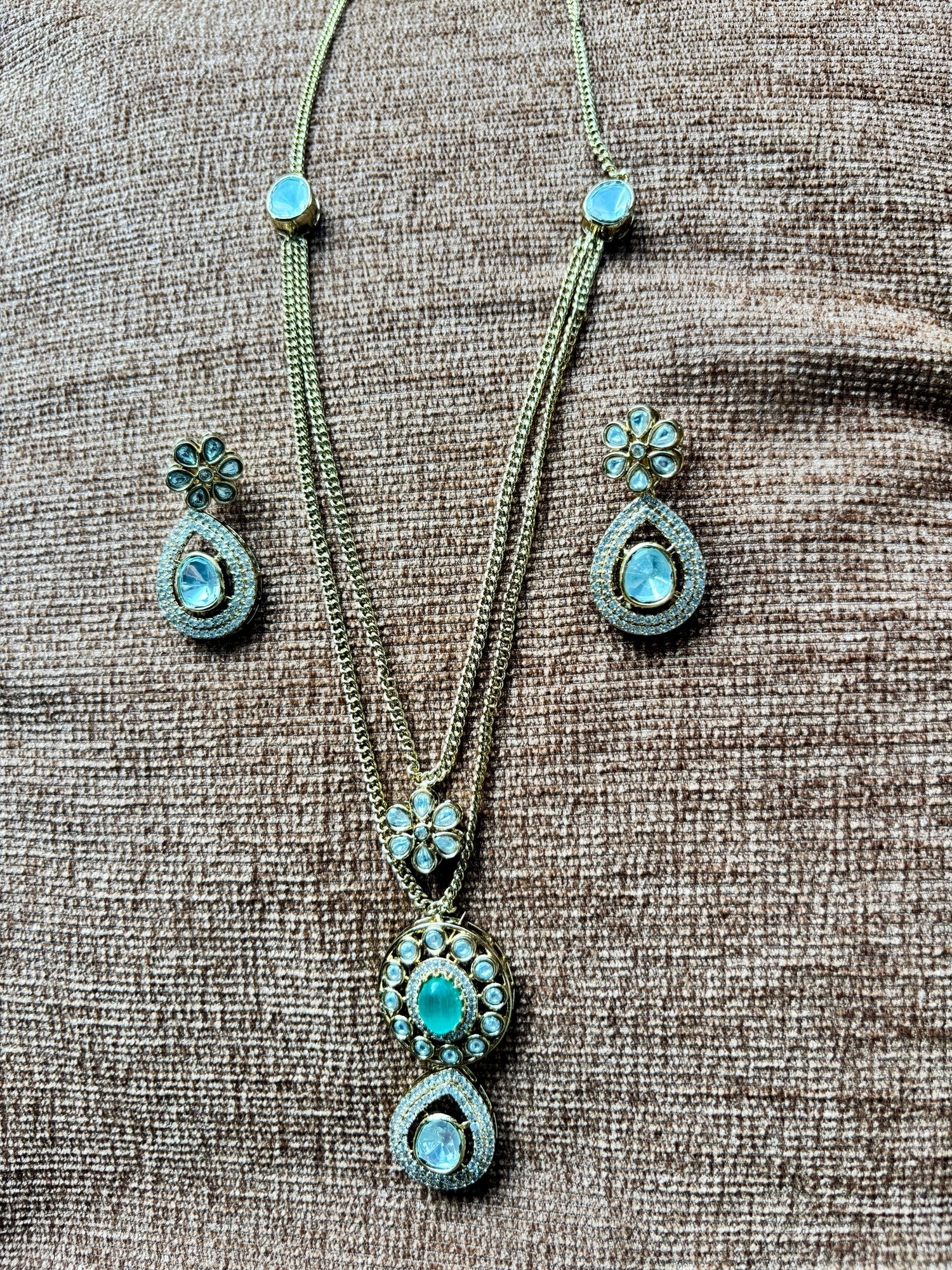 Top 9 Tips for Choosing the Perfect Necklace