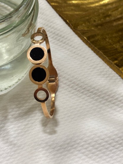Black Beauty  Bracelet