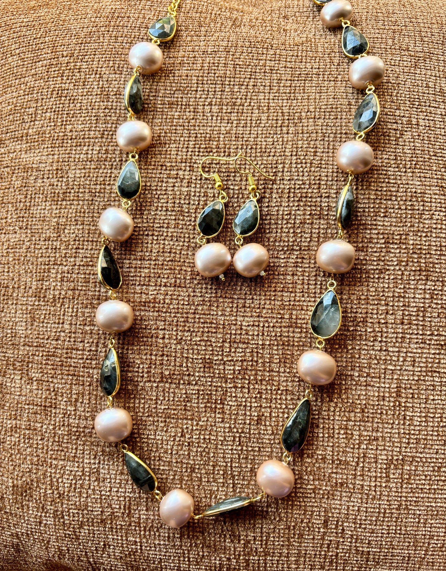 Pink Pearls Necklace Set with Earrings