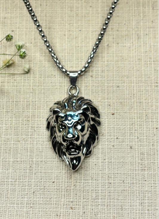 Mens Lion Pendant Necklace