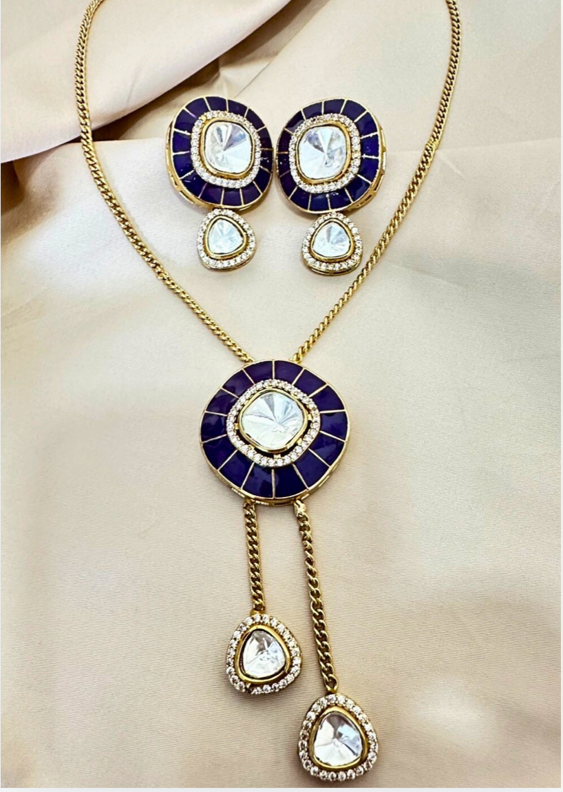 Traditional Kaarigari Pendant Set