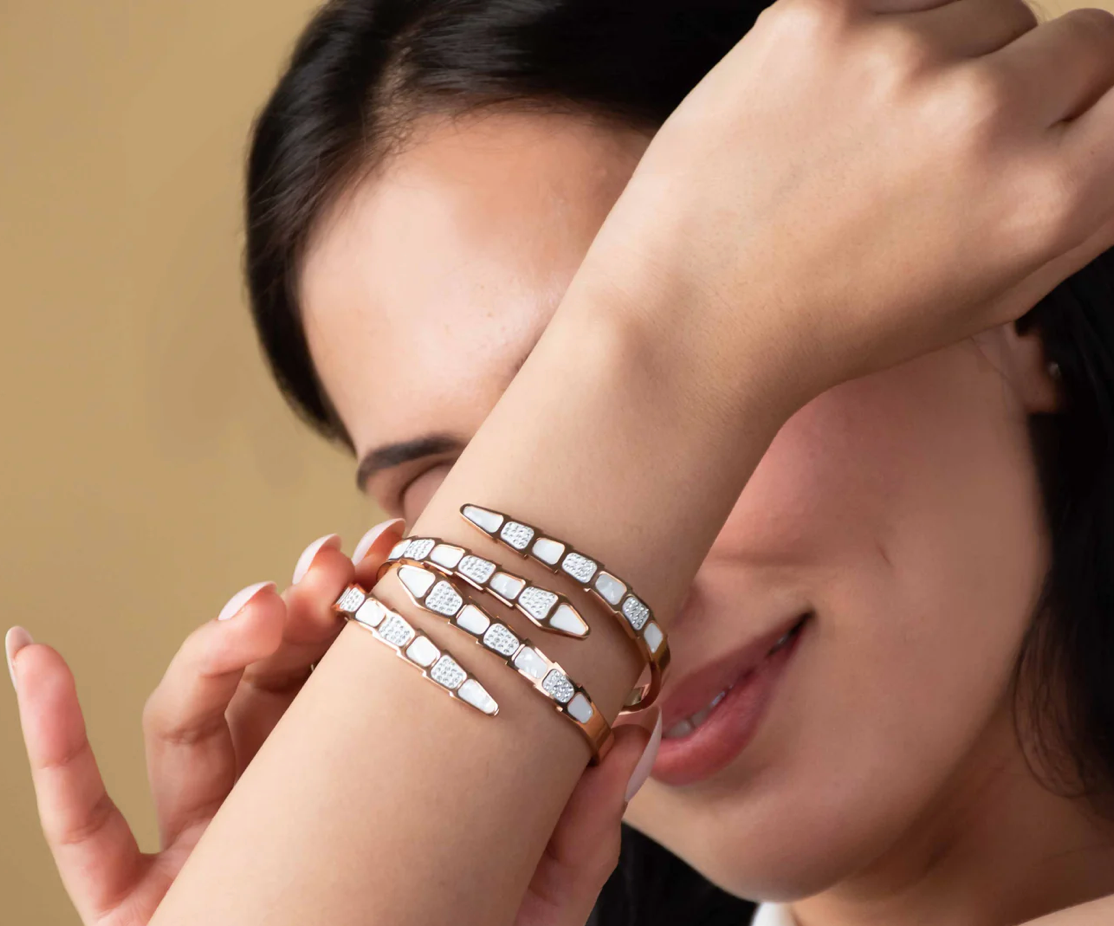 https://blingupp.com/products/mother-of-pearl-bracelet