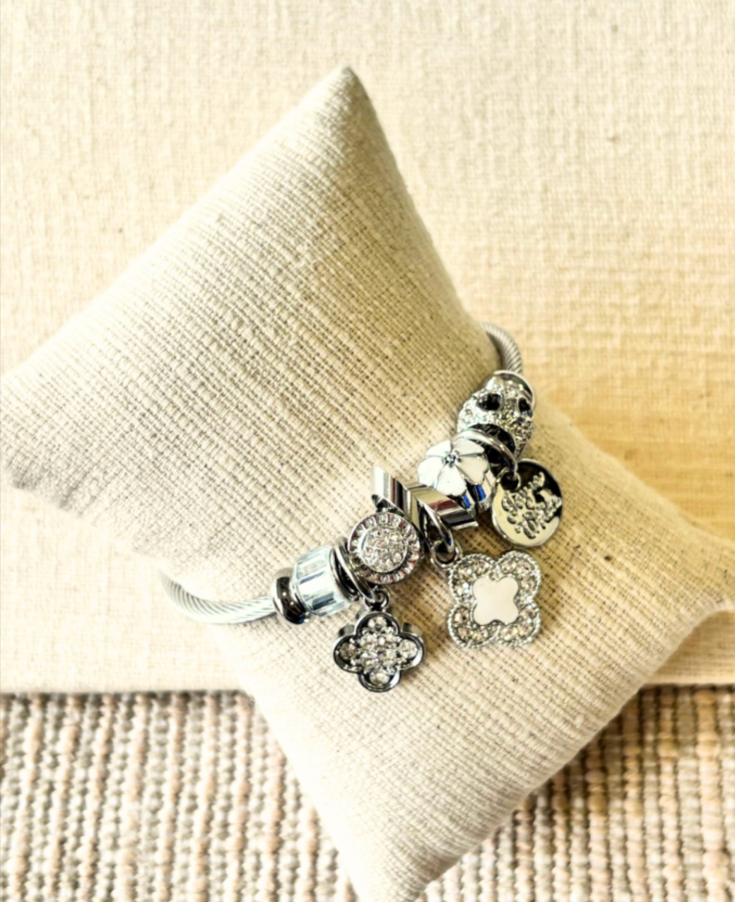 White Clove Pandora bracelet