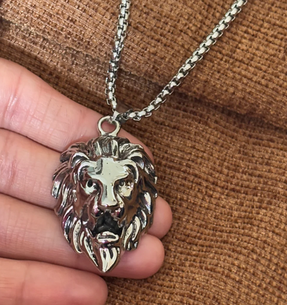 Mens Lion Pendant Necklace